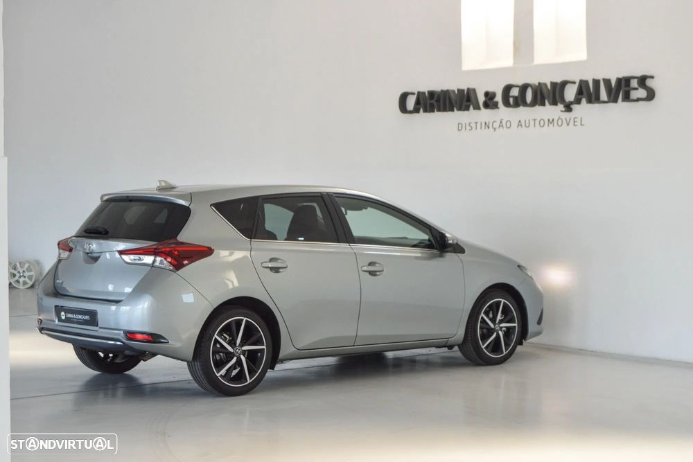 Toyota Auris 1.4 D-4D Comfort - 47