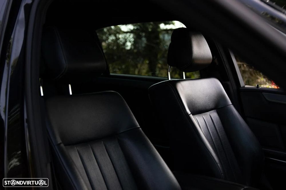 Mercedes-Benz E 220 BlueTEC 9G-TRONIC Avantgarde - 26