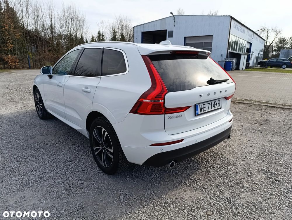 Volvo XC 60 D4 Momentum Pro - 13