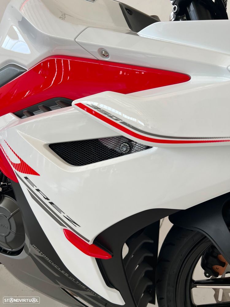 KOVE 350RR - CAMPEÃ MUNDIAL SUPERBIKES SSP300 2025 - 8