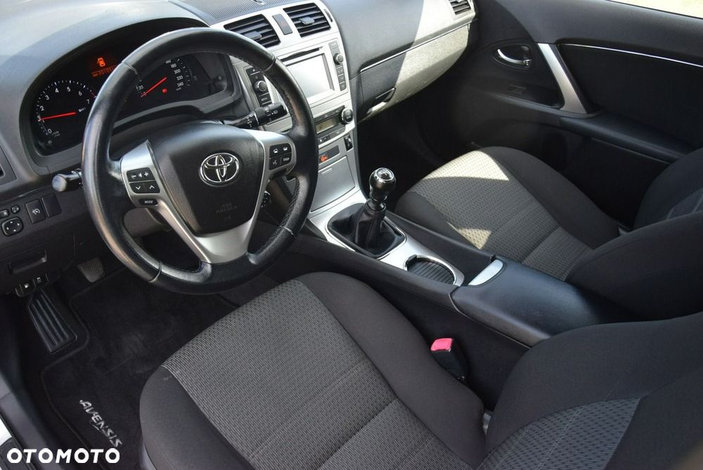 Toyota Avensis 1.8 Prestige - 21