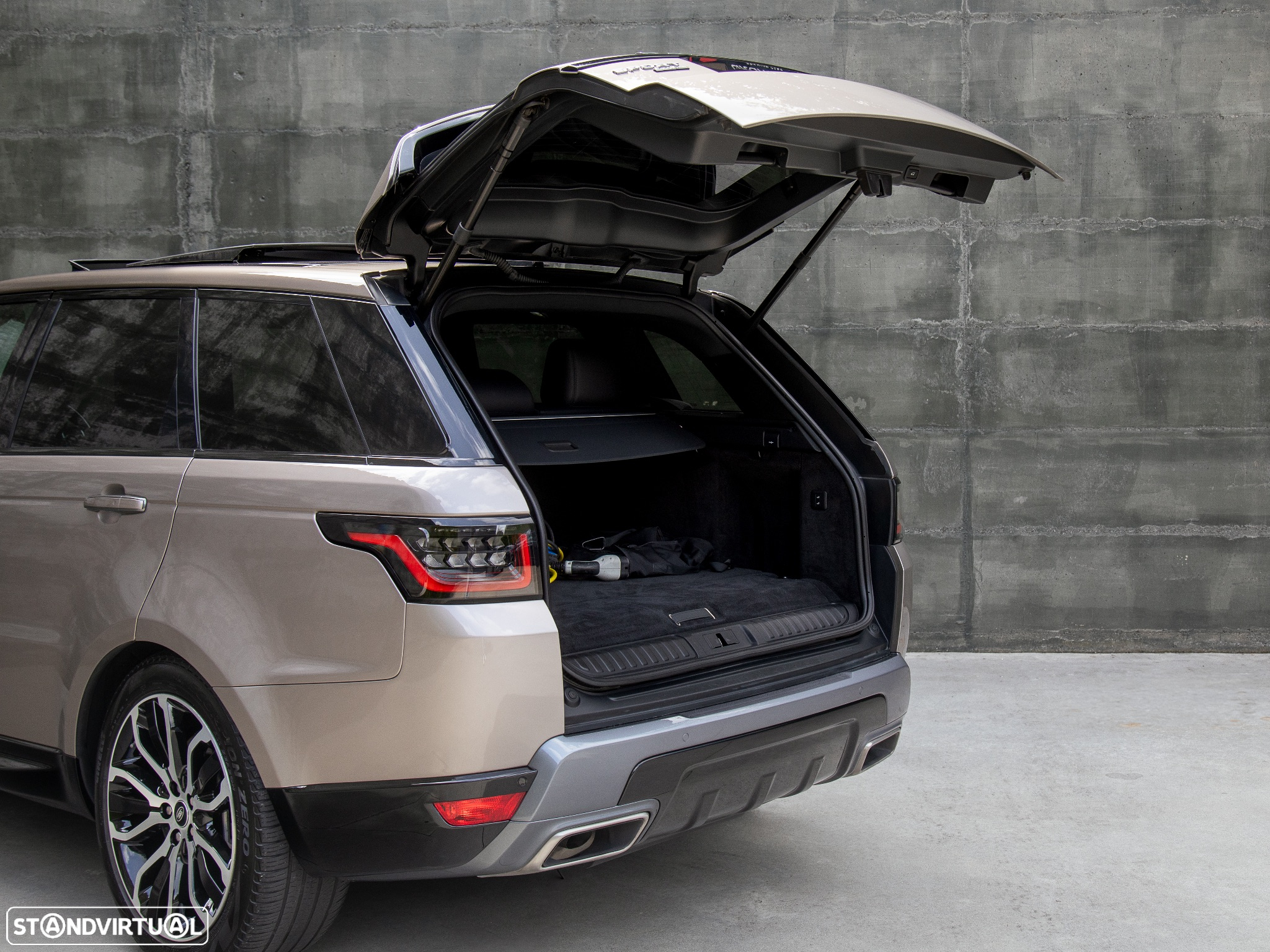 Land Rover Range Rover Sport P440e Hybrid Dynamic HSE - 52