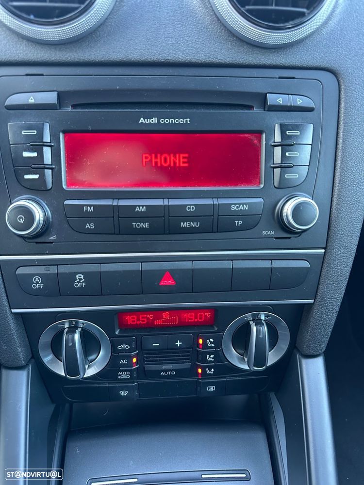 Audi A3 Sportback 1.6 TDI Attraction Special Edition - 16