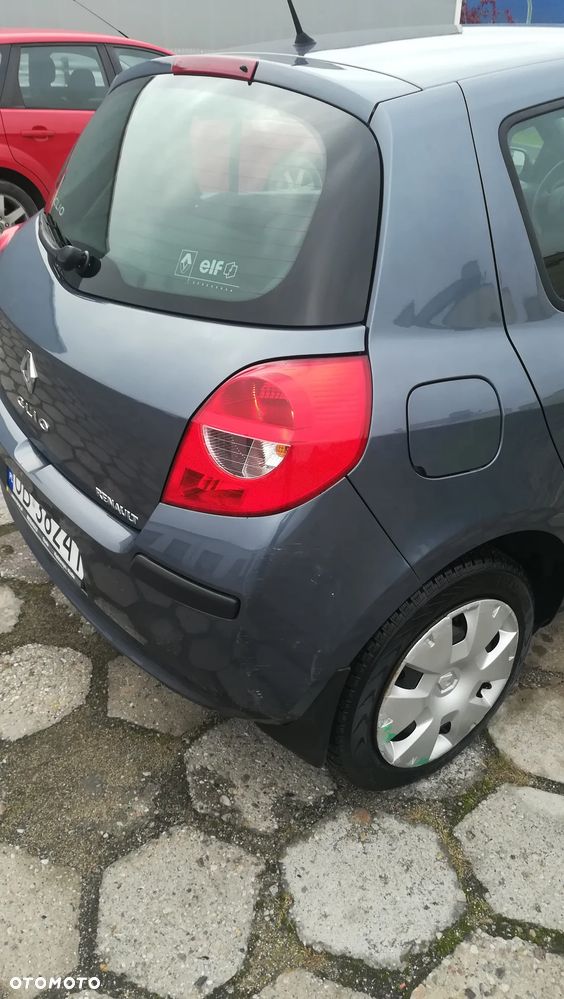 Renault Clio 1.2 16V Authentique - 9