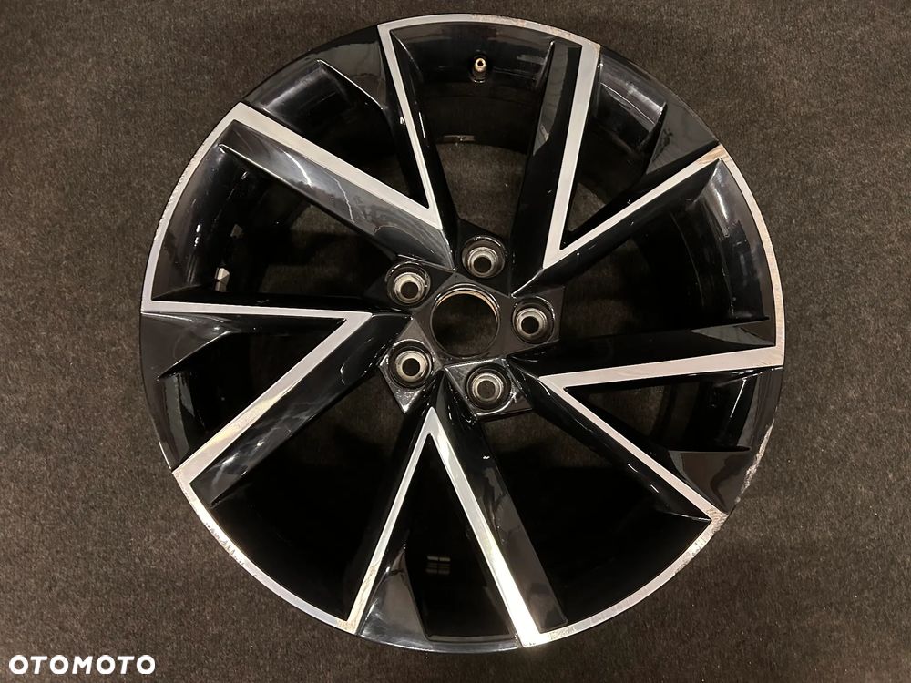 Alufelga Skoda Octavia III RS 18 cali 5x112 1szt. 5E0601025BN - 1