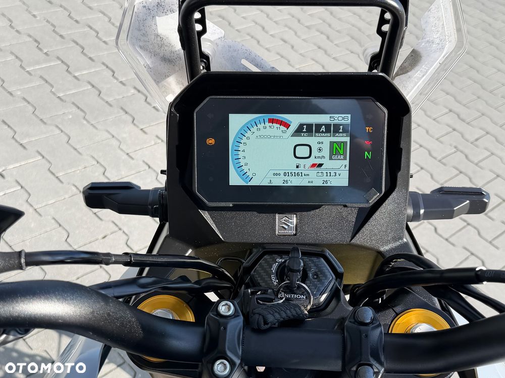 Suzuki V-STROM - 24