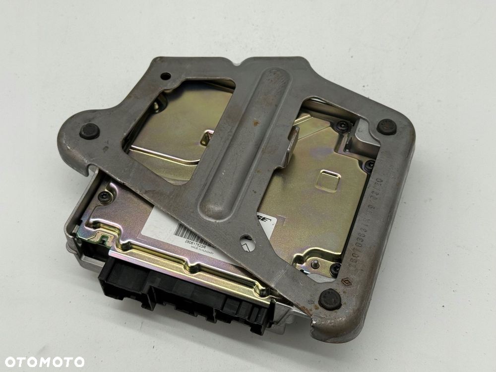 wzmacniacz audio renault captur ii 280617523r - 3
