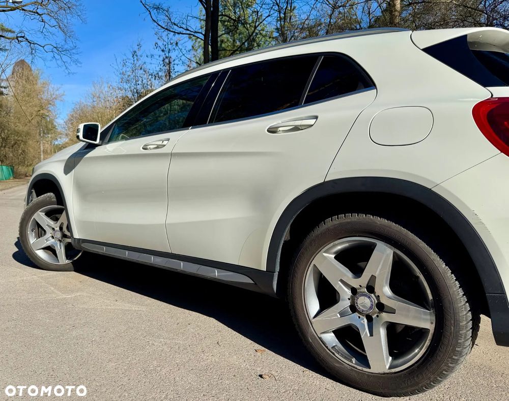 Mercedes-Benz GLA 250 4-Matic AMG Line - 5