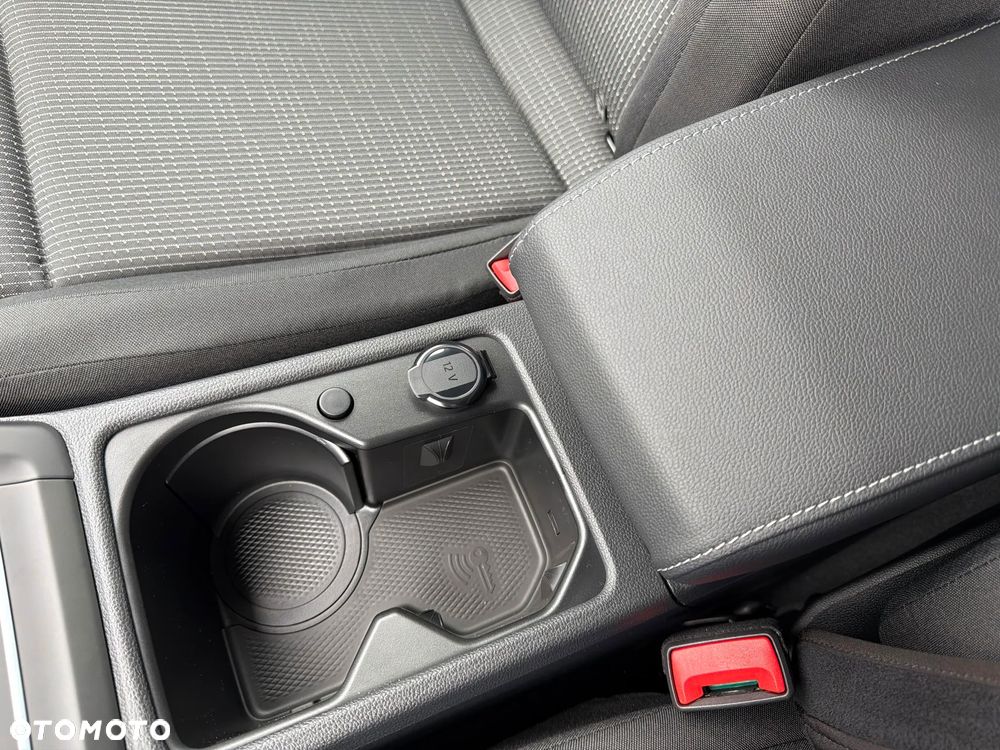 Volkswagen Golf 1.5 eTSI mHEV Pure DSG - 36