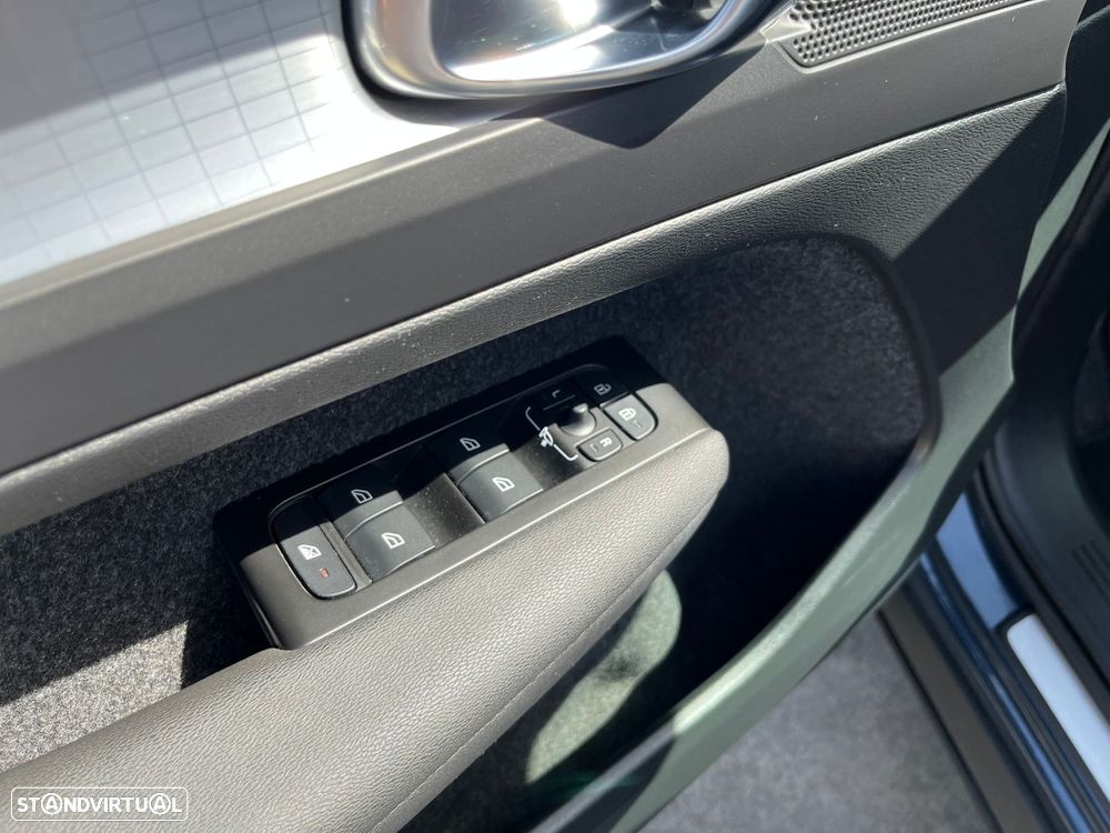 Volvo XC 40 1.5 T5 PHEV Momentum - 12