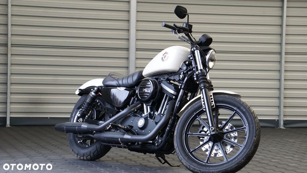 Harley-Davidson Sportster Iron 883 - 4