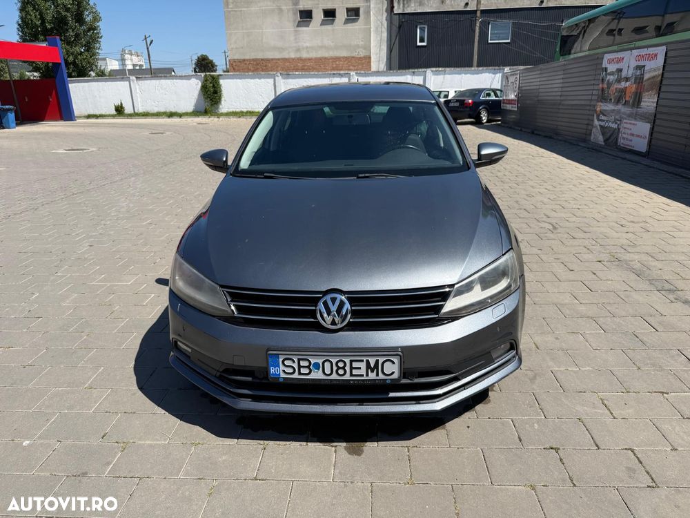 Volkswagen Jetta 2.0 TDI Trendline - 3