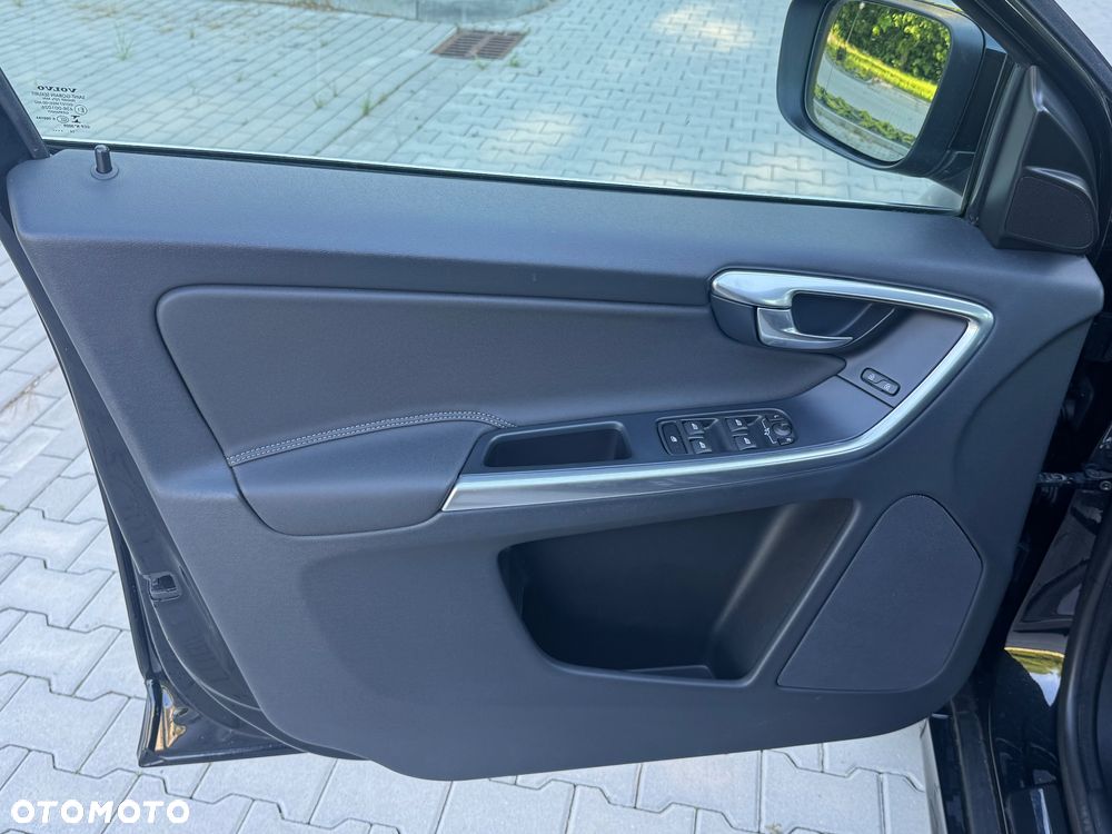 Volvo XC 60 D3 Edition Pro - 17