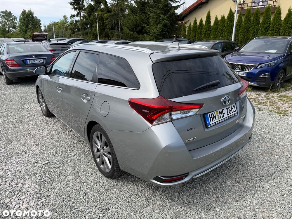 Toyota Auris - 15