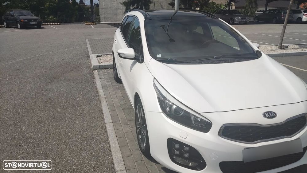 Kia Ceed SW 1.6 CRDi 136 DCT ISG GT Line - 4