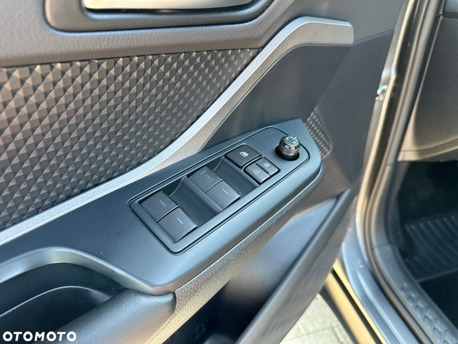 Toyota C-HR - 18