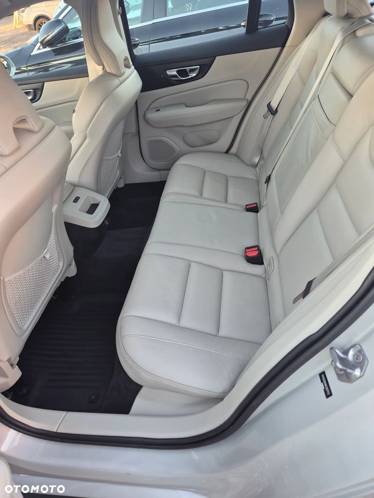 Volvo V60 - 13