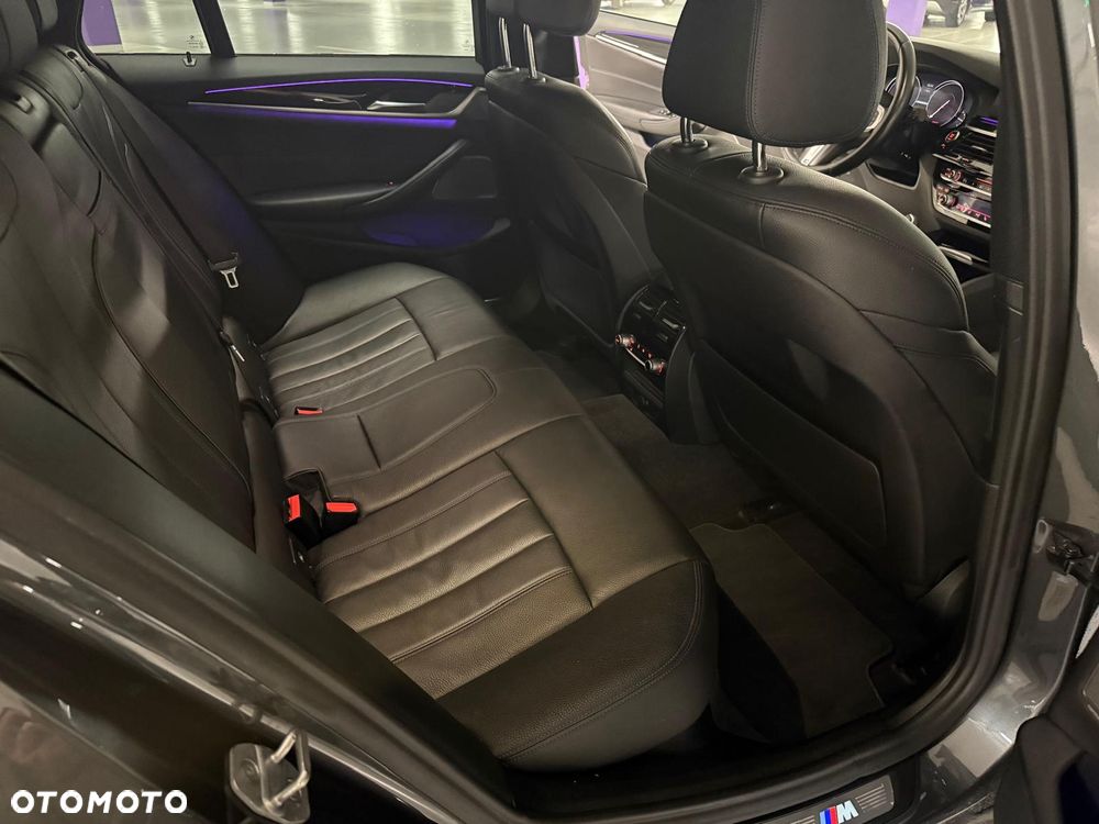 BMW Seria 5 M550d xDrive - 34