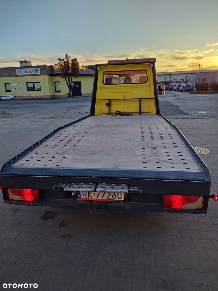 Mercedes-Benz Sprinter - 4