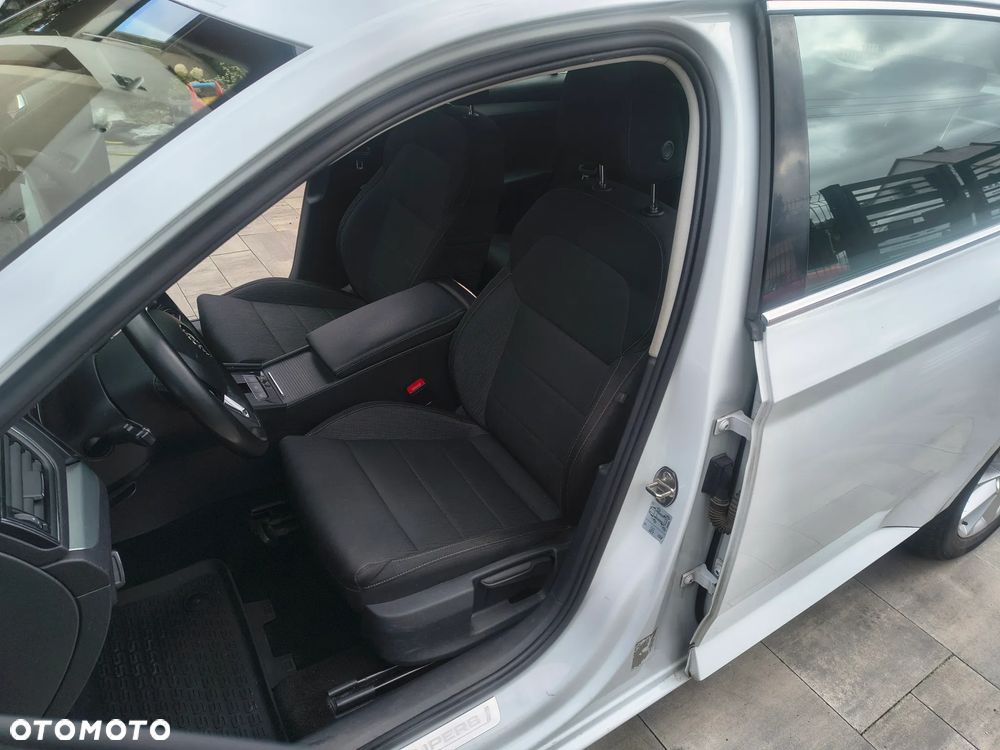 Skoda Superb 2.0 TDI Ambition DSG7 - 12