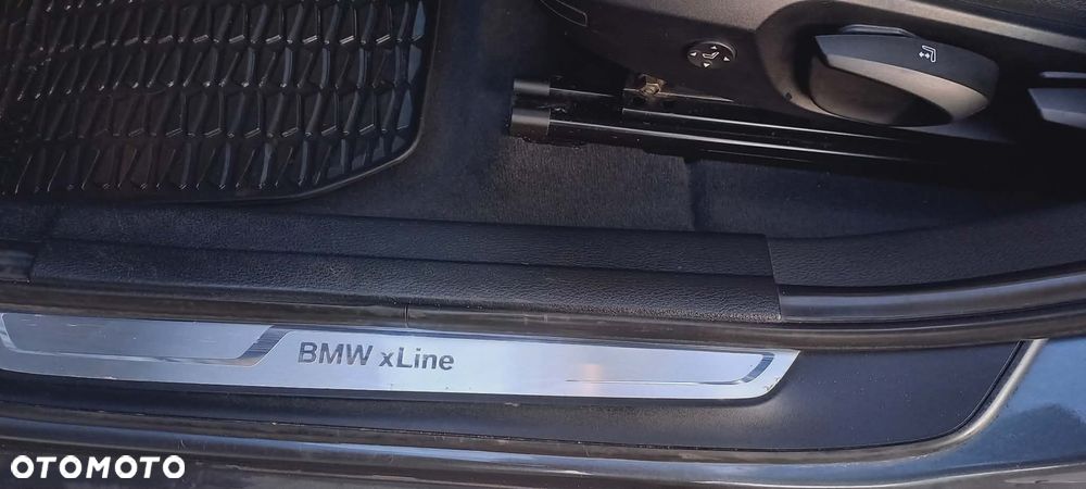 BMW X1 xDrive18d xLine - 17
