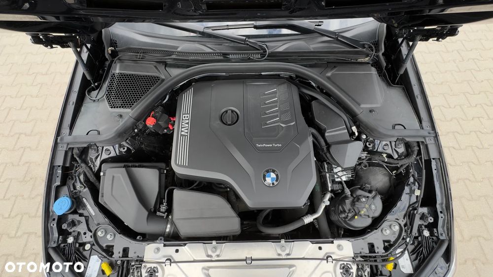 BMW Seria 3 318i Business Edition - 32