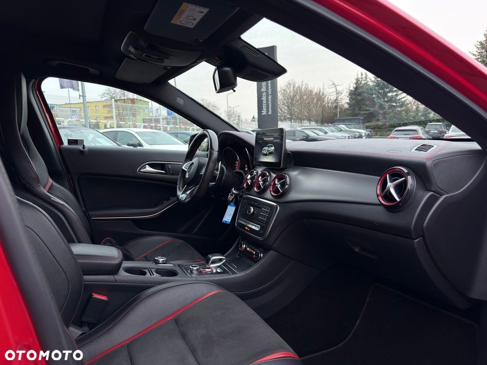 Mercedes-Benz GLA AMG 45 4-Matic - 24