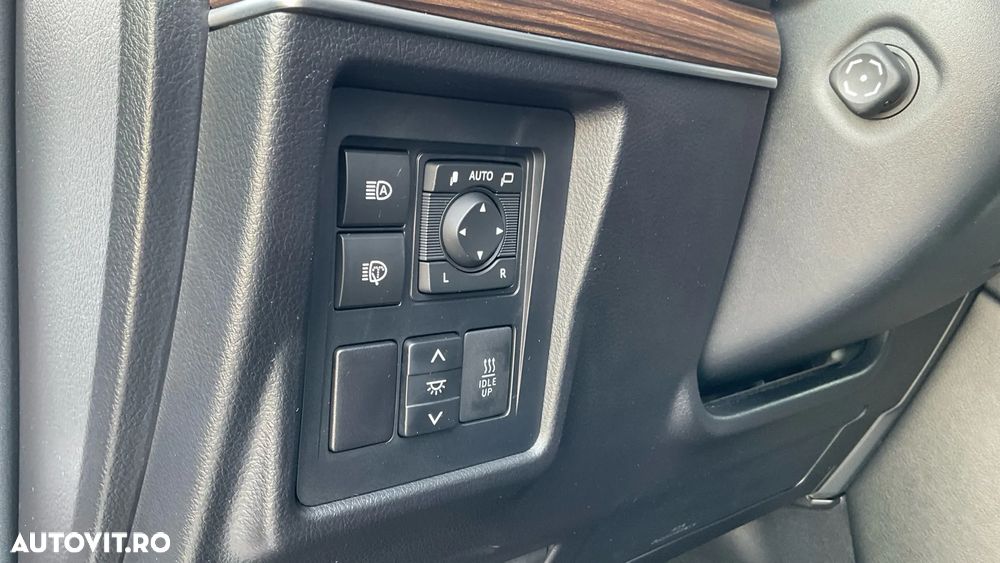 Toyota Land Cruiser 2.8l Turbo D-4D A/T AVS 5 locuri Luxury - 34