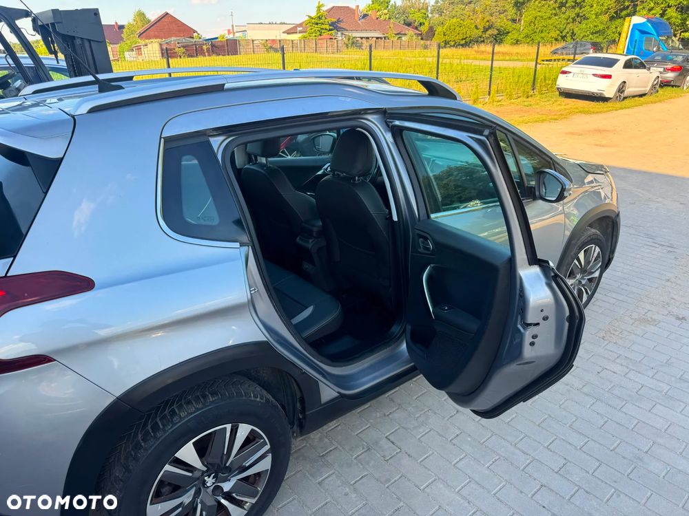 Peugeot 2008 PureTech 110 GPF Stop&Start EAT6 Allure - 10