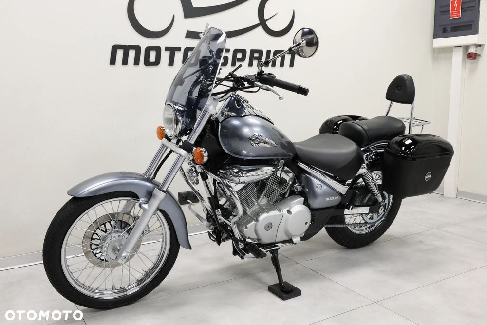 Suzuki Intruder - 5