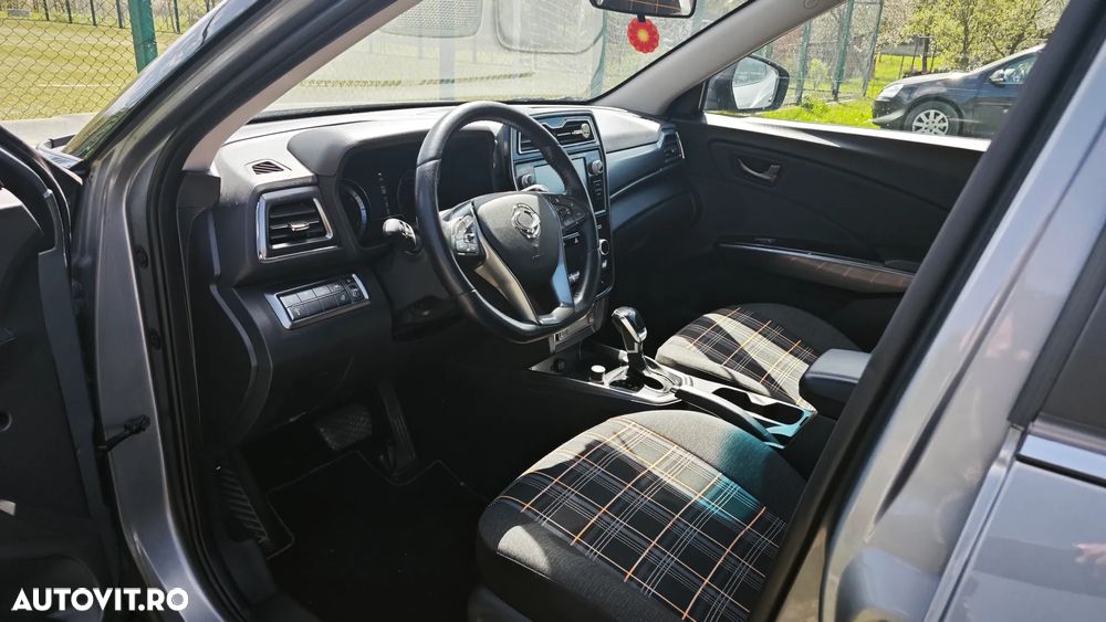 SsangYong Tivoli Grand - 12