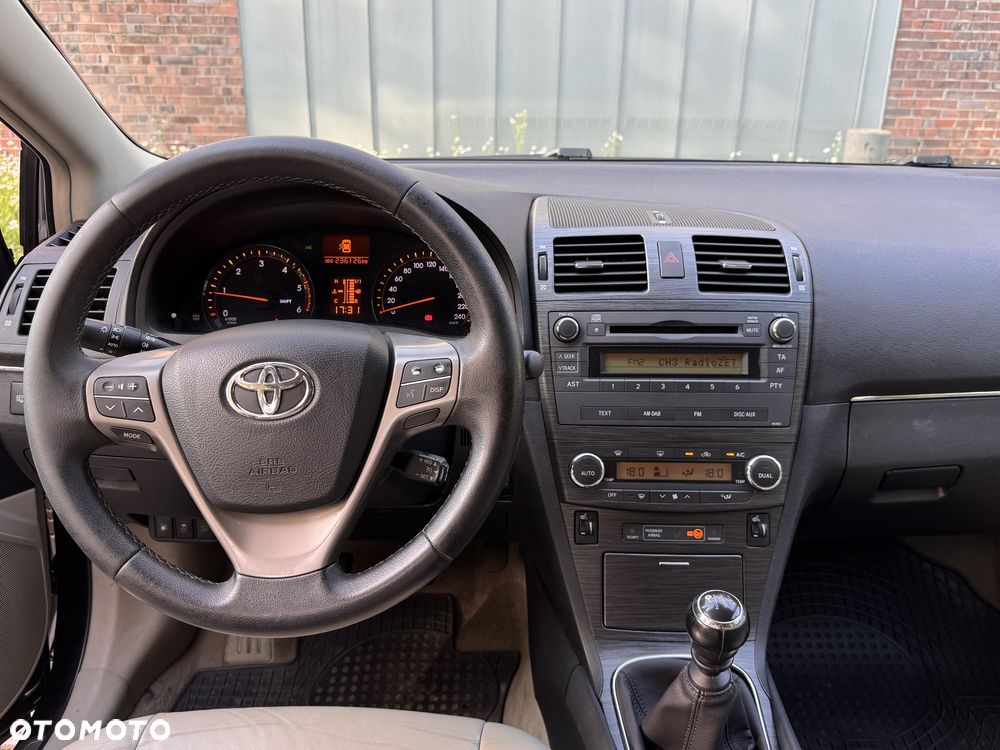 Toyota Avensis - 6