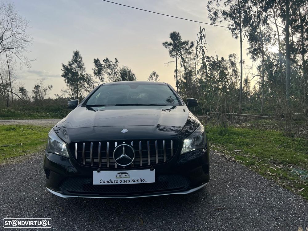 Mercedes-Benz CLA 180 d Shooting Brake AMG Line - 15