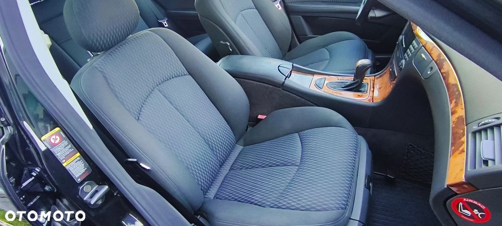 Mercedes-Benz Klasa E 200 Kompressor Automatik Elegance - 29