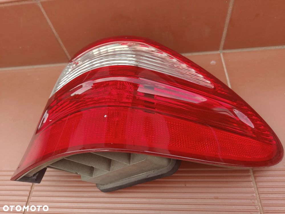 MERCEDES W211 KOMBI Lampa Tył Lewa Prawa AVANTGARDE Igła - 15