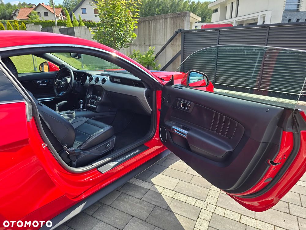 Ford Mustang - 10