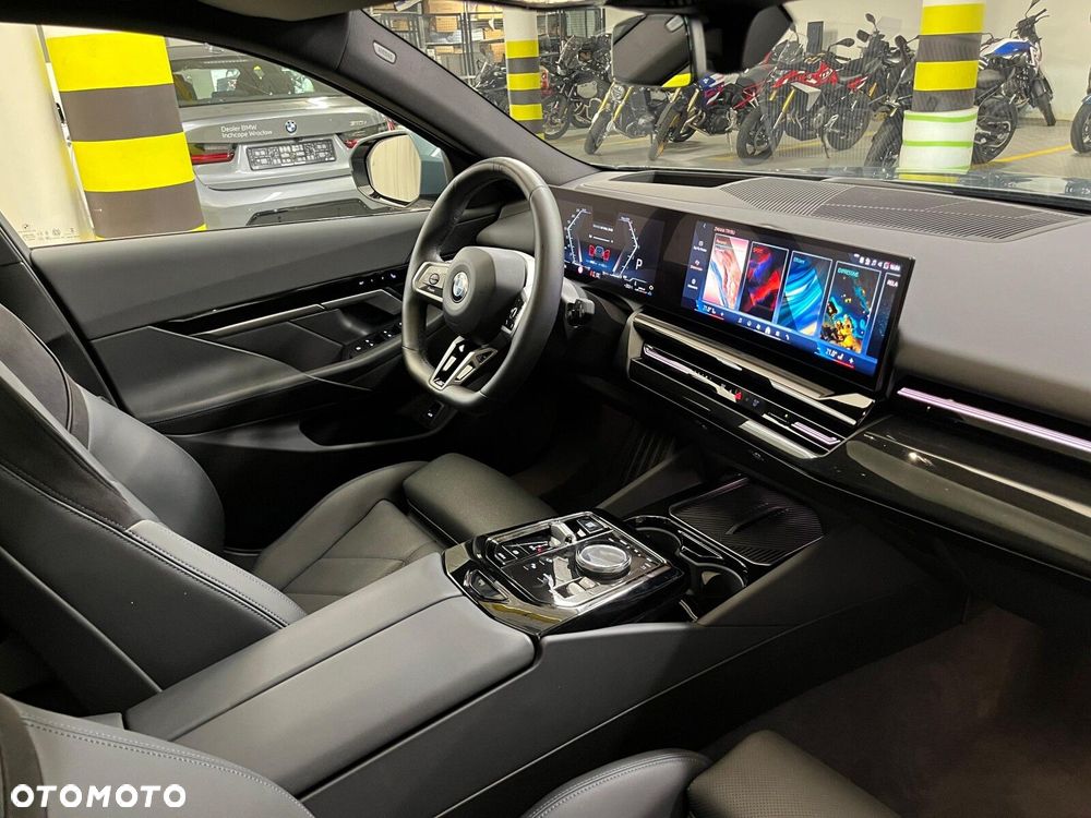 BMW Seria 5 520d xDrive mHEV M Sport - 39