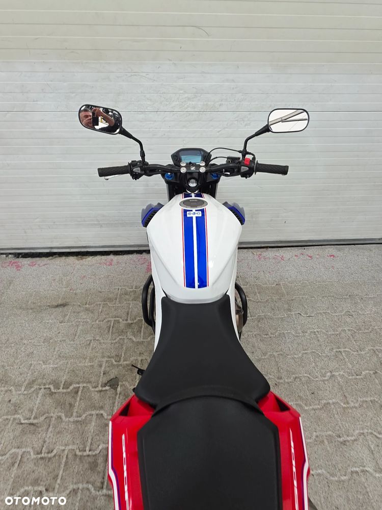 Honda CB - 27