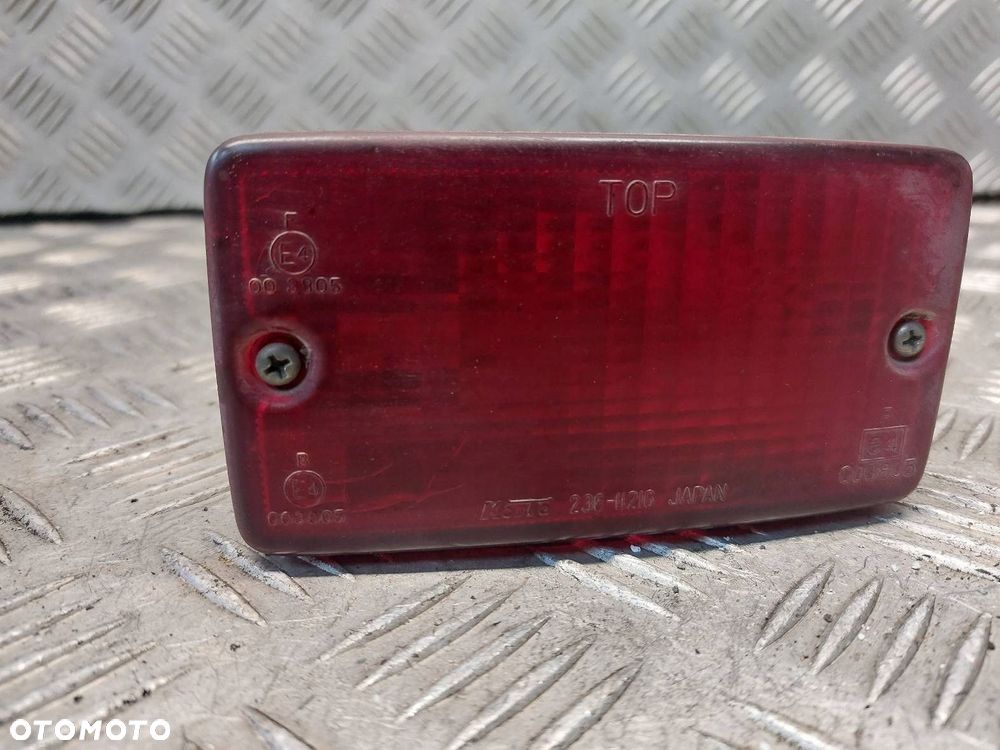 LAMPA PRZECIWMGIELNA TYŁ SUBARU FORESTER I LIFT - 1