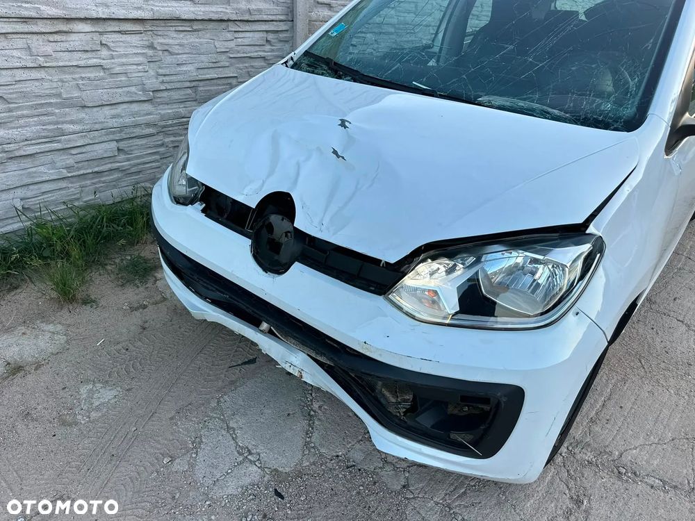 Volkswagen up! Active - 28