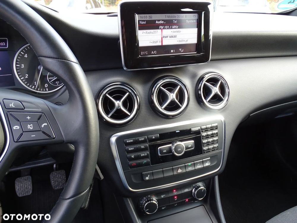 Mercedes-Benz Klasa A 180 (BlueEFFICIENCY) Urban - 31