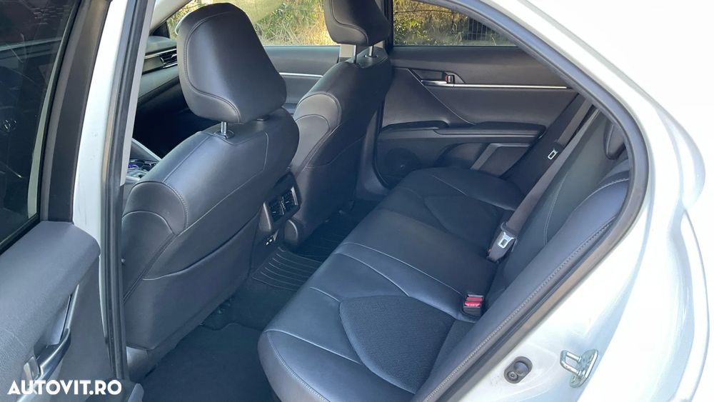 Toyota Camry 2.5 Business - 12