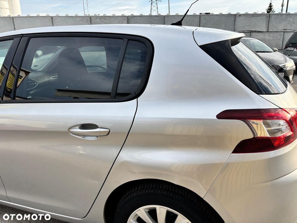 Peugeot 308 - 3