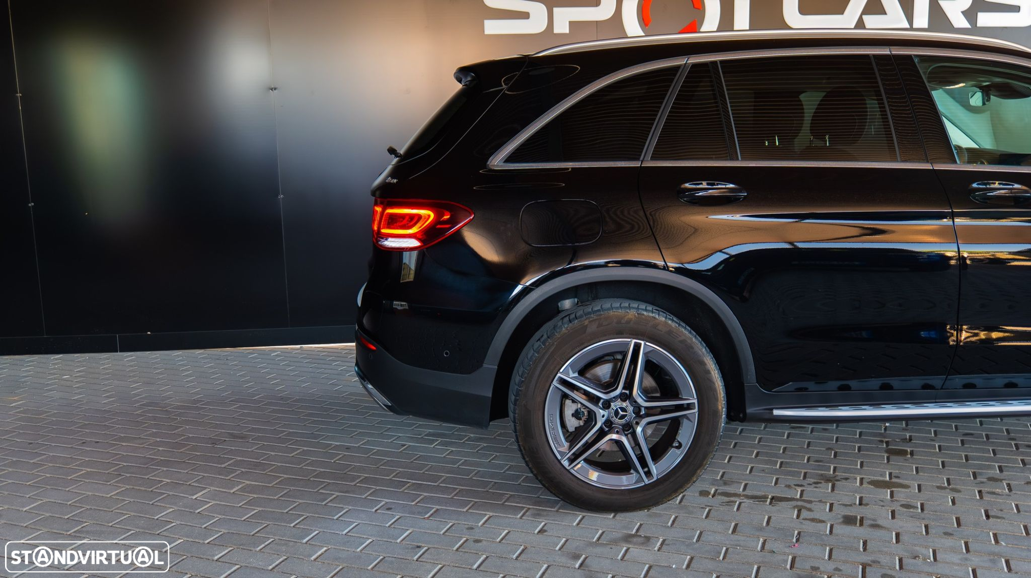Mercedes-Benz GLC 300 e 4Matic 9G-TRONIC AMG Line - 4