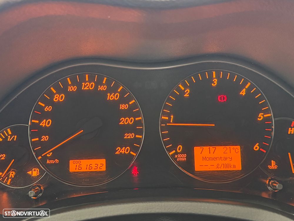 Toyota Avensis SW 2.2 D-CAT Sol+GPS - 17