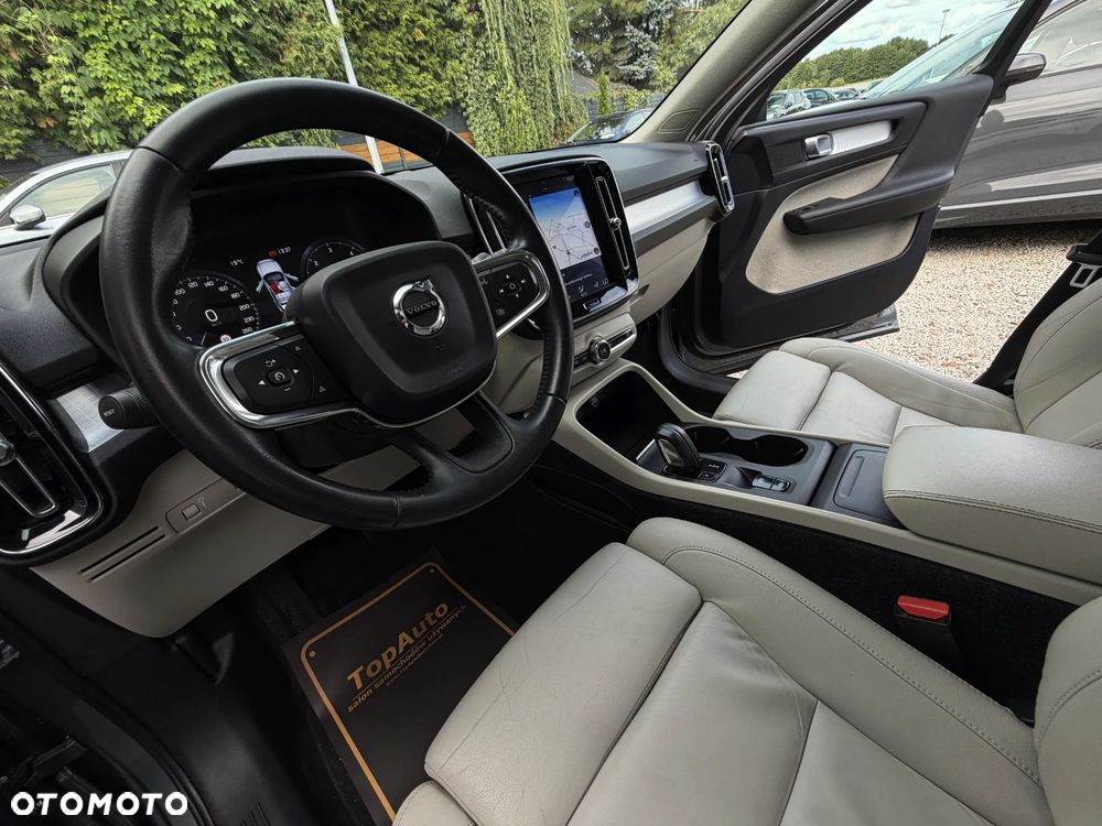 Volvo XC 40 D4 AWD Geartronic Momentum - 19