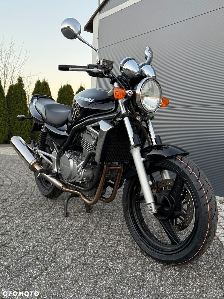 Kawasaki ER - 16