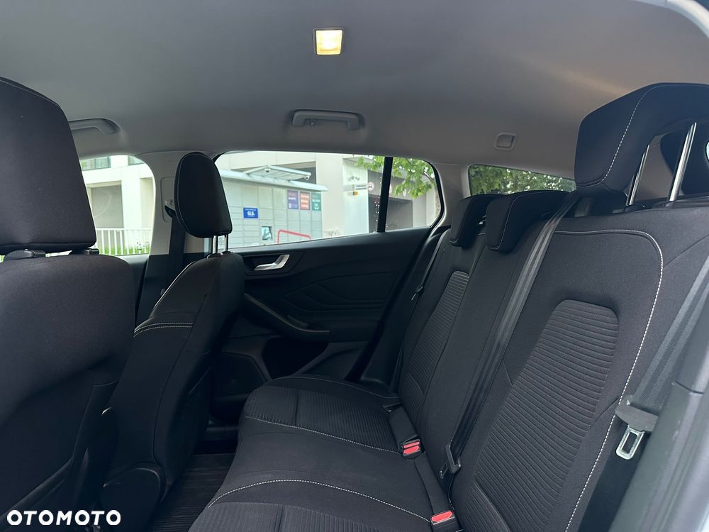 Ford Focus 1.0 EcoBoost Titanium Style - 12