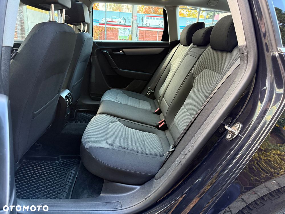 Volkswagen Passat 2.0 TDI DPF DSG Comfortline - 25