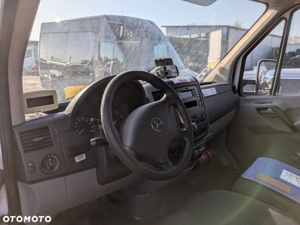 Mercedes-Benz Sprinter - 5